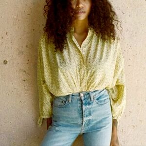 Doen Moonflower Floral O'Keeffe Blouse in Light Yellow